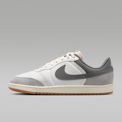Nike Jordan Skyline Low LE Zipped
