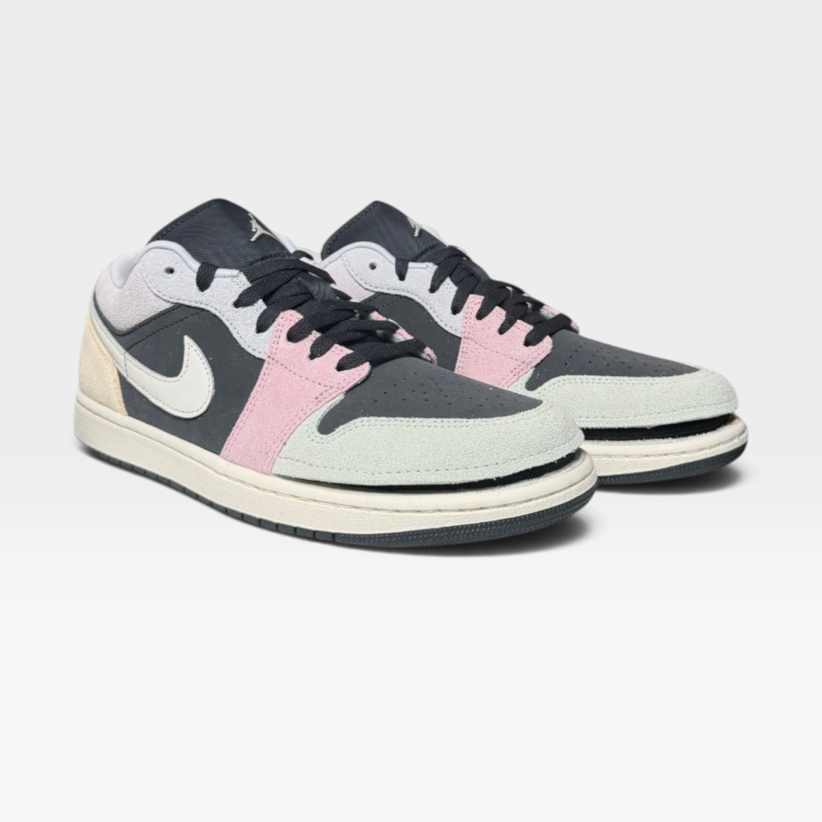 Nike Jordan 1 Low Zipped