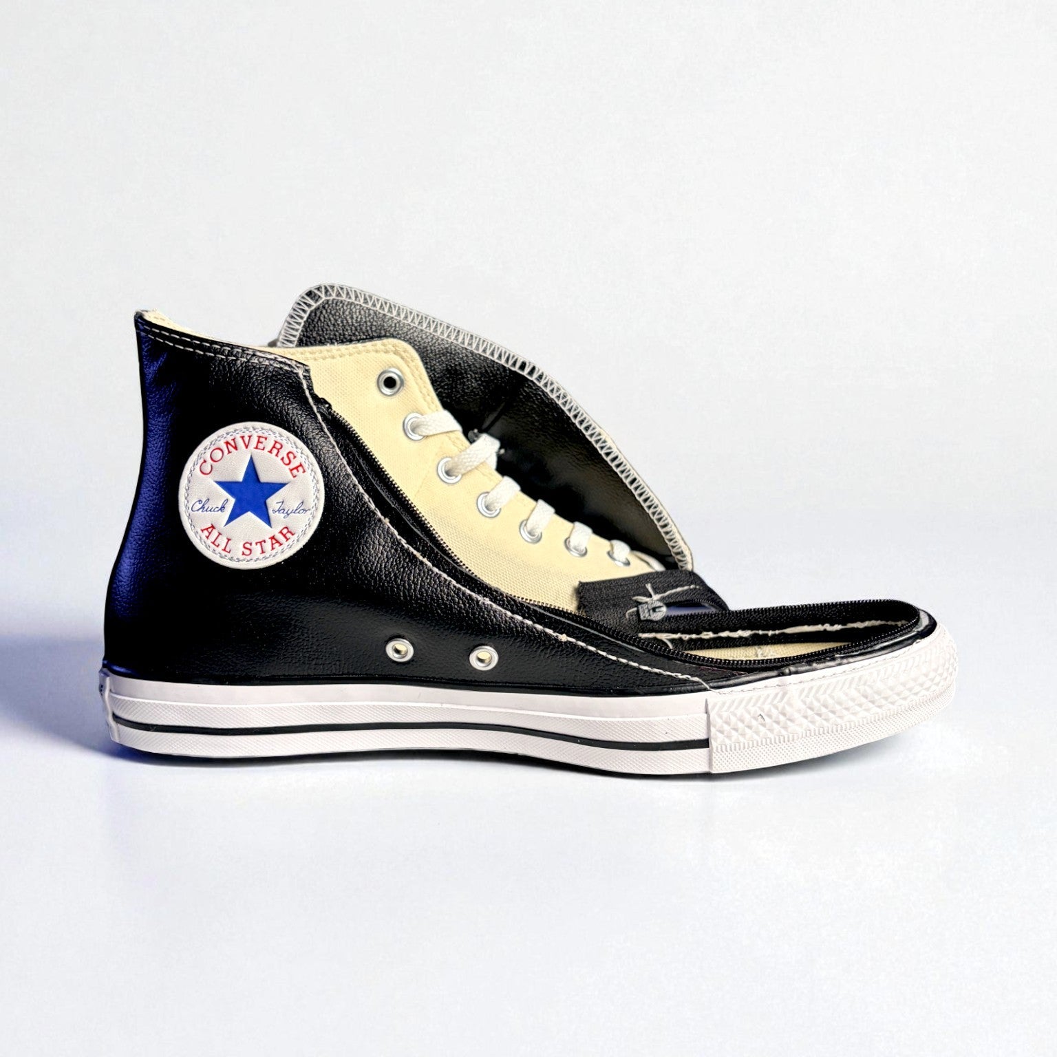 Converse Chuck Taylor All Star Leather Zipped — Easy On, Hand