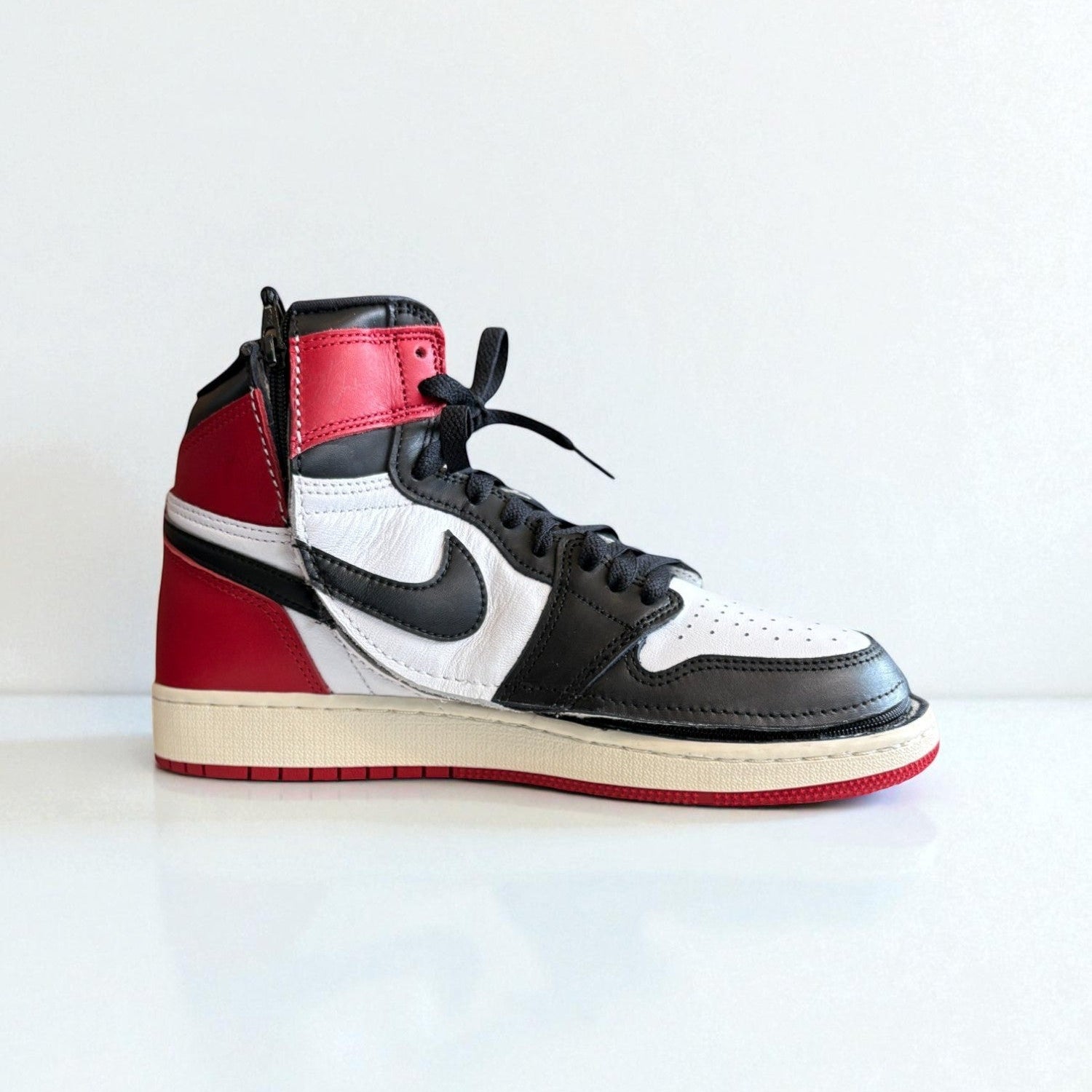 Nike Jordan 1 Mid Zipped