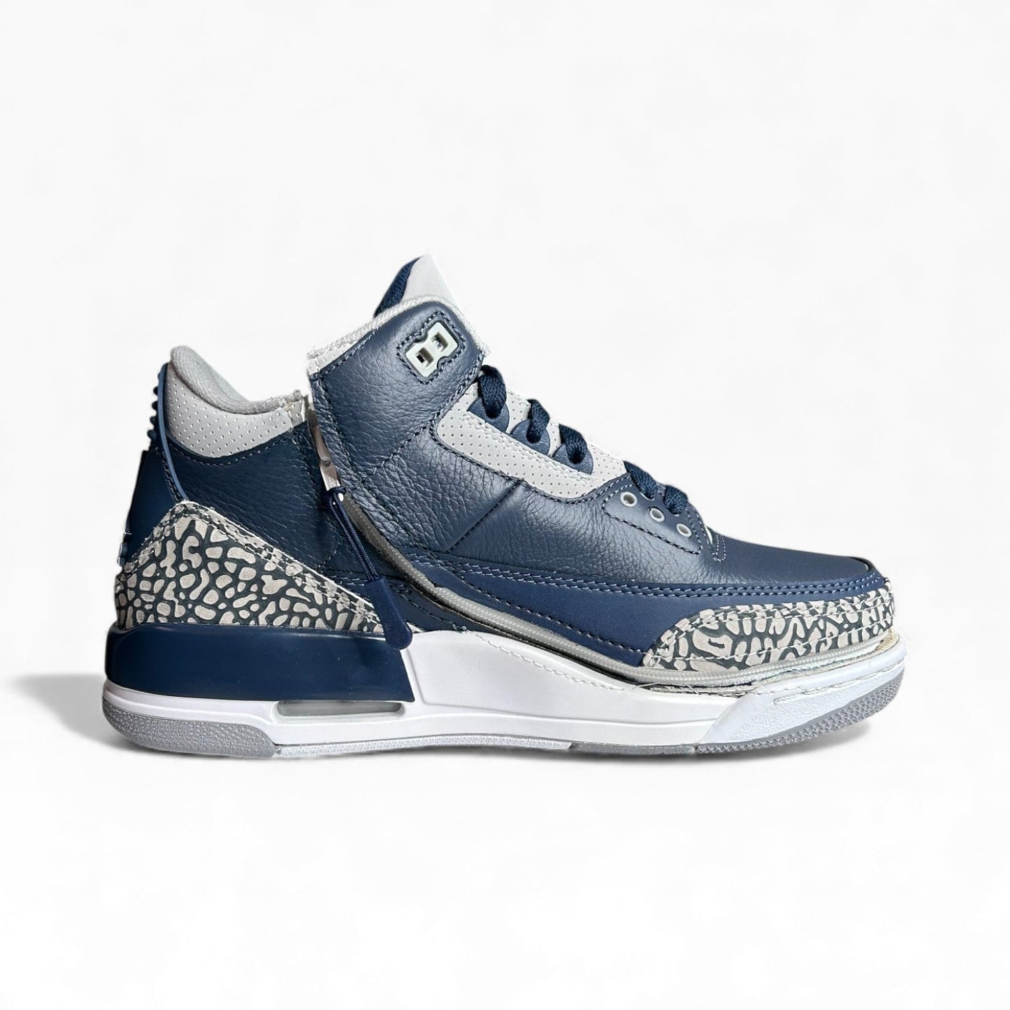 Nike Jordan 3 Retro Zipped