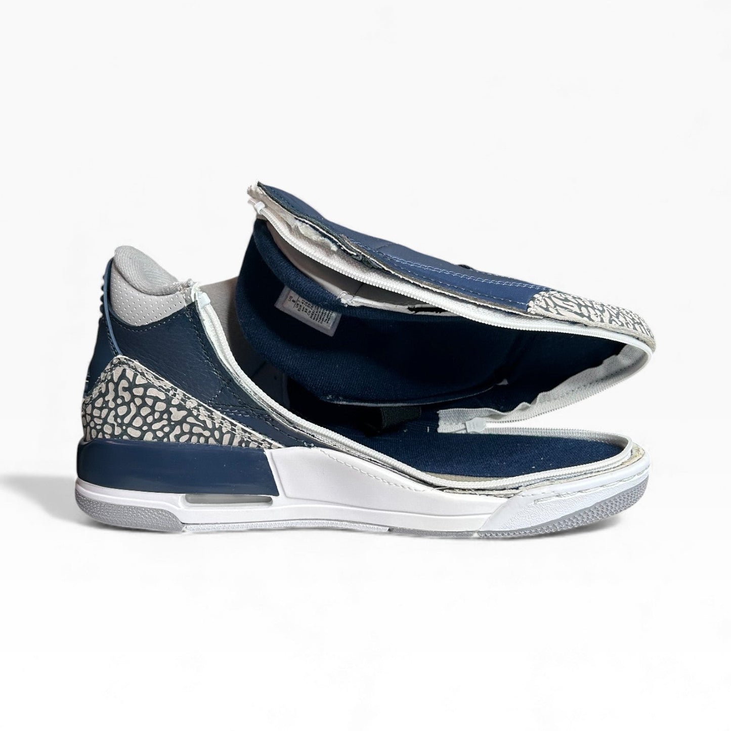 Nike Jordan 3 Retro Zipped