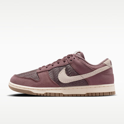 Nike Dunk Low SE Zipped